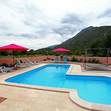 Holiday Home Perunika Zezevica Экстерьер фото
