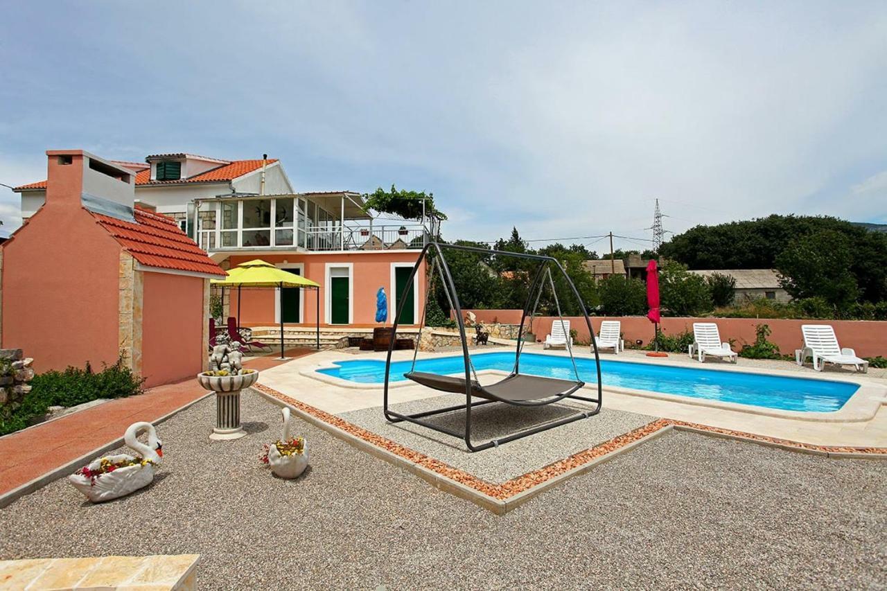 Holiday Home Perunika Zezevica Экстерьер фото